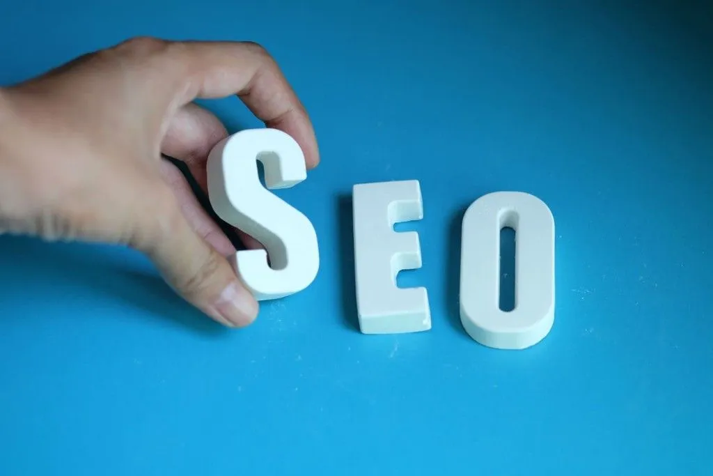 Анализ SEO эффективности