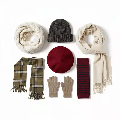 Ассортимент аксессуаров в формате каталога на белом фоне