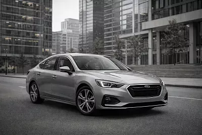 Рекламный креатив автомобиля для комфортной городской езды фото 3