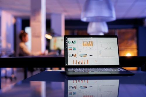 Google Analytics и Яндекс.Метрика: какой инструмент выбрать в 2025 году